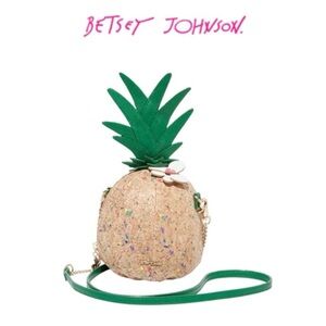 NWT Betsey Johnson Fineapple Gold Crossbody🍍